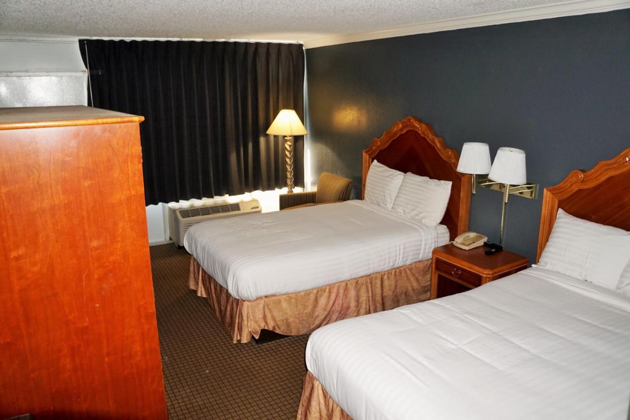 Hotel Elev8 Conroe Esterno foto