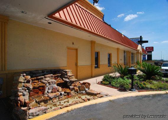 Hotel Elev8 Conroe Esterno foto
